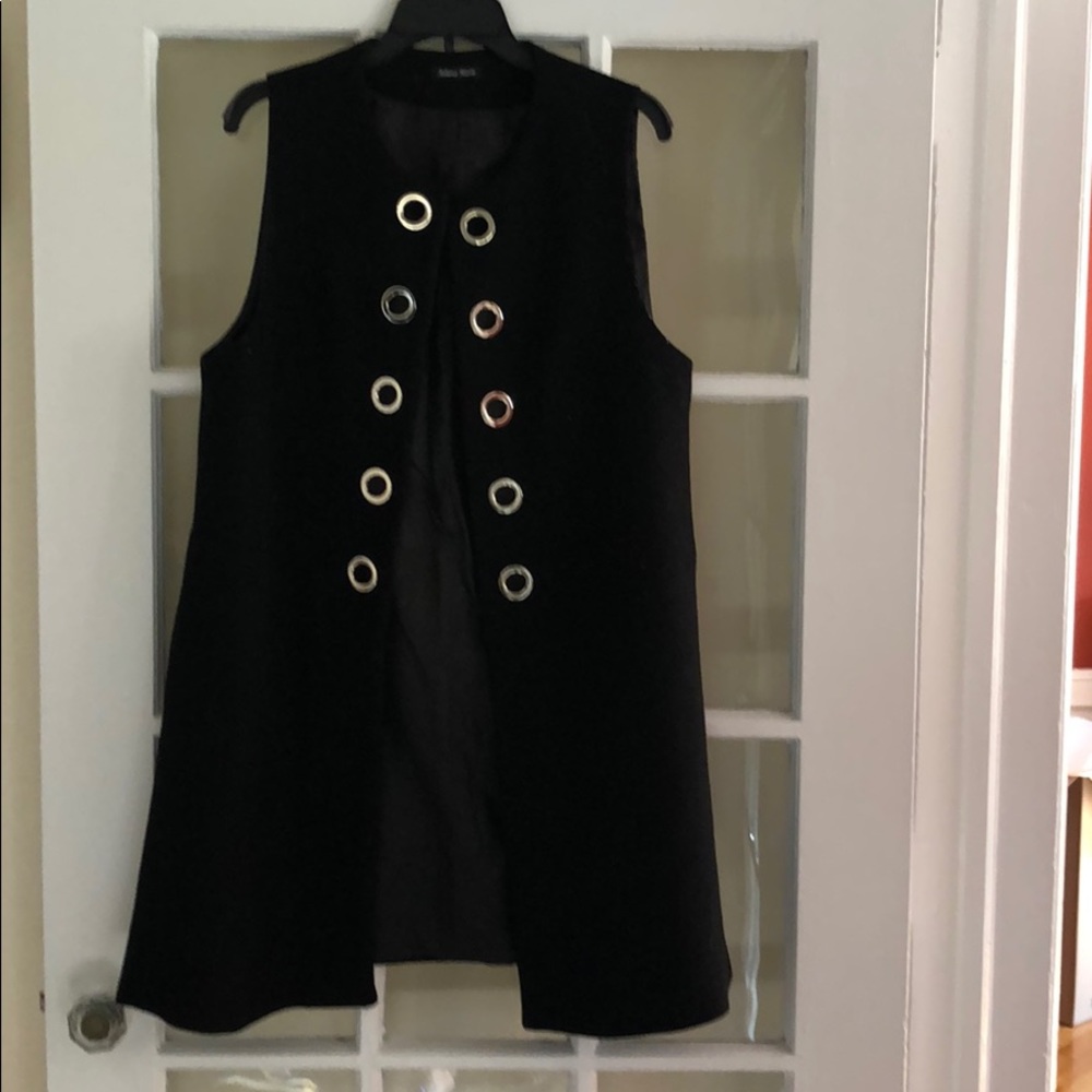 Grommet vest